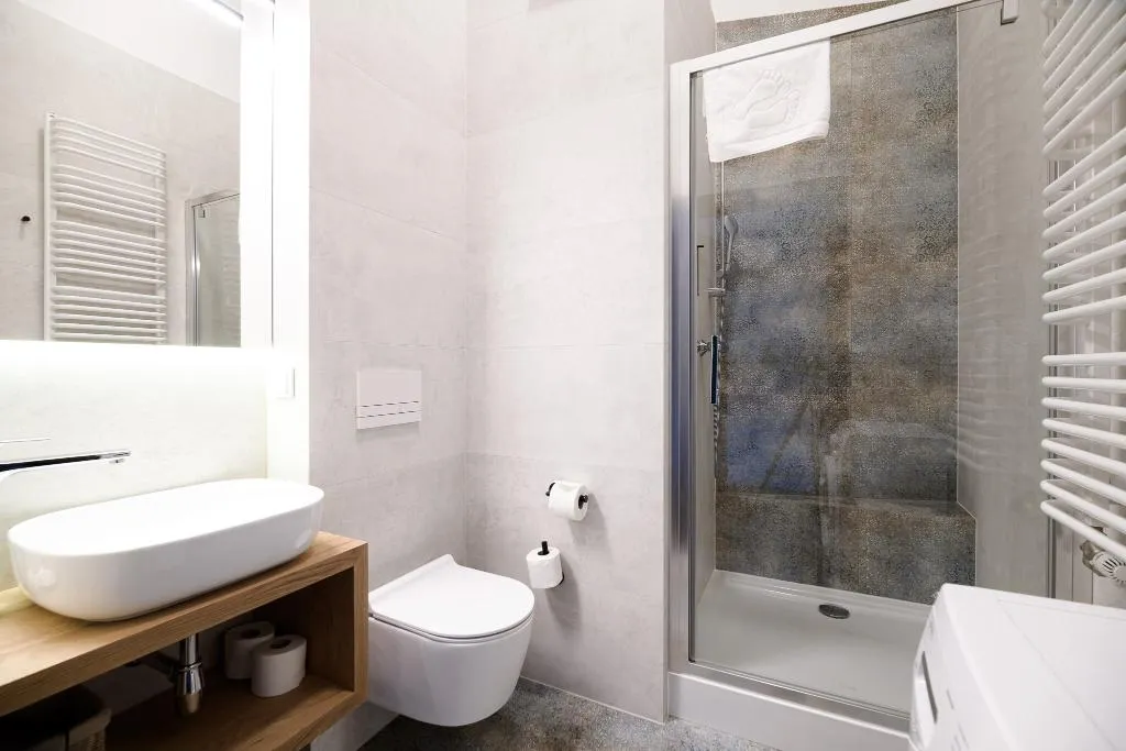 STUDIO QUEEN SIZE BED Room, Aparthotel Inspire Miodova Residence, Krakow