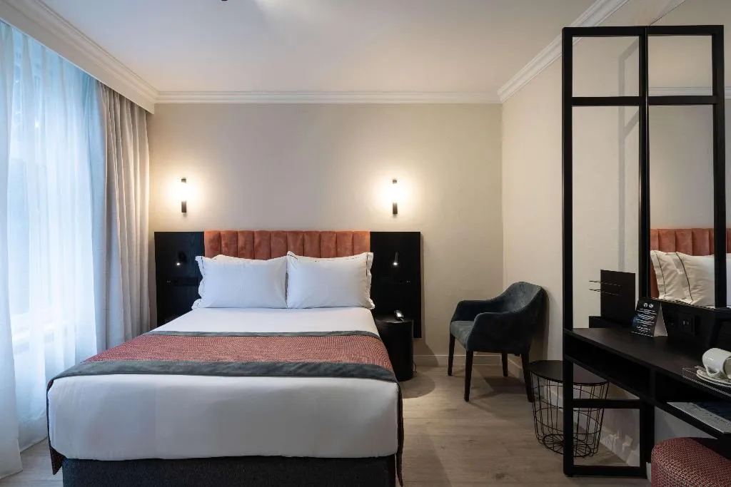 Room, Catalonia Vondel Amsterdam, Amsterdam