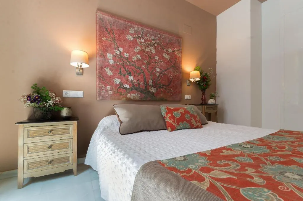 Room, Luces De Catedral, Costa Blanca