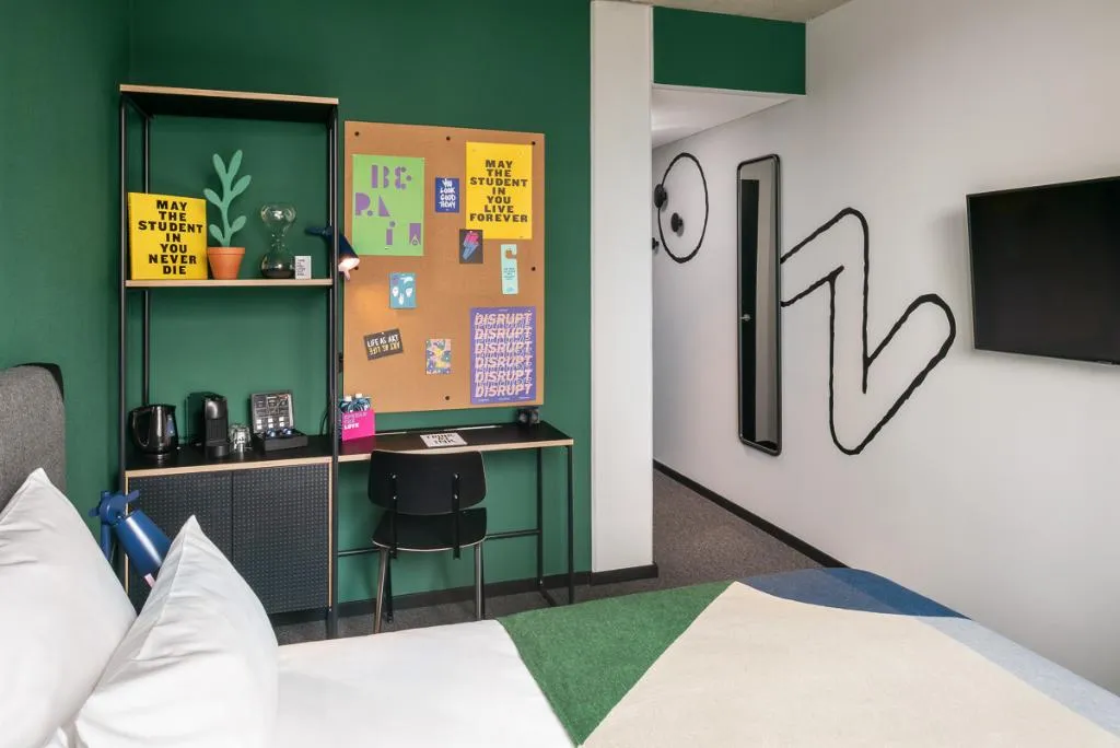 DOUBLE EXECUTIVE QUEEN BED Room, The Social Hub Berlin, Berlin