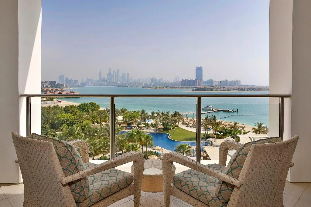 DOUBLE CLUB Room, Waldorf Astoria Dubai Palm Jumeirah, Dubai