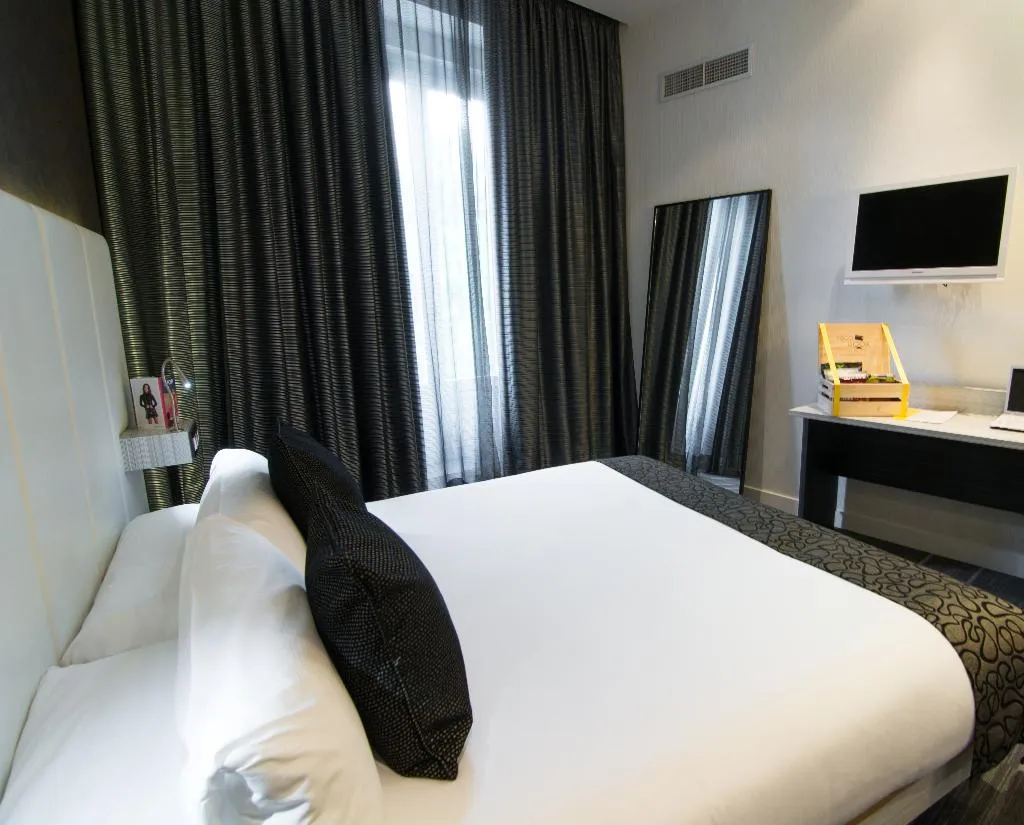 DOUBLE STANDARD Room, Petit Palace Santa Barbara, Madrid
