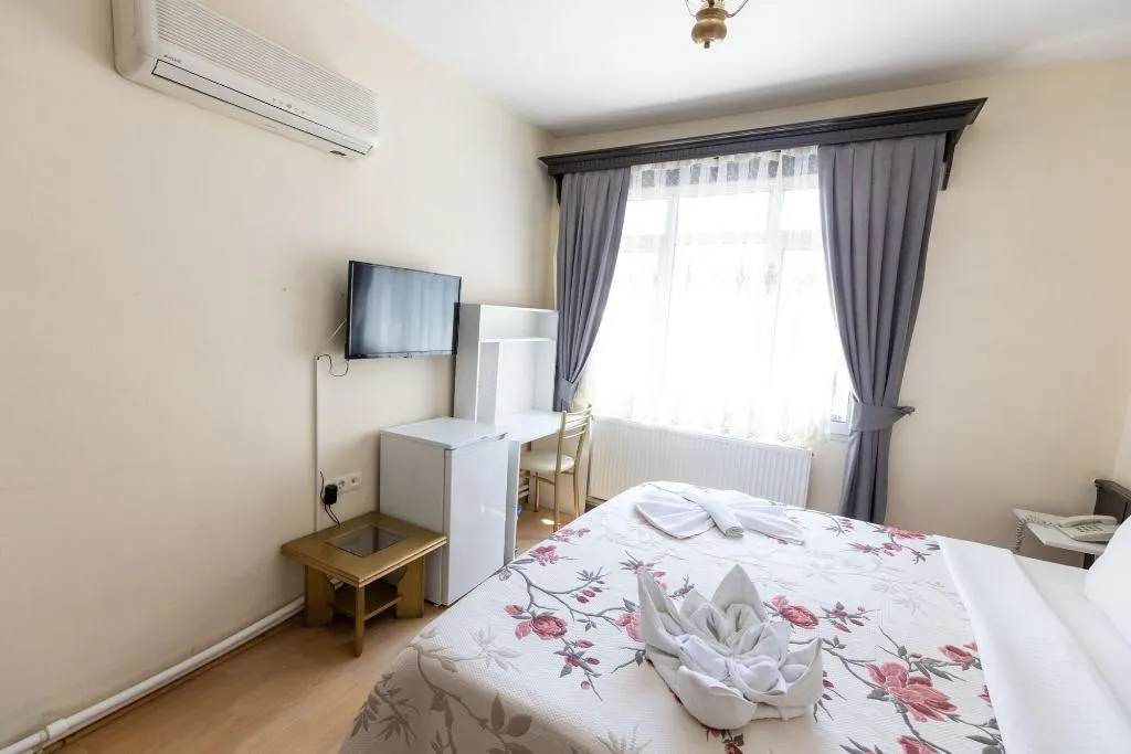 Room, Ephesus Centrum, Izmir