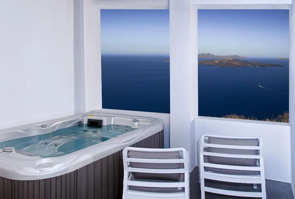 Room, May Seven Suites Hotel, Santorini
