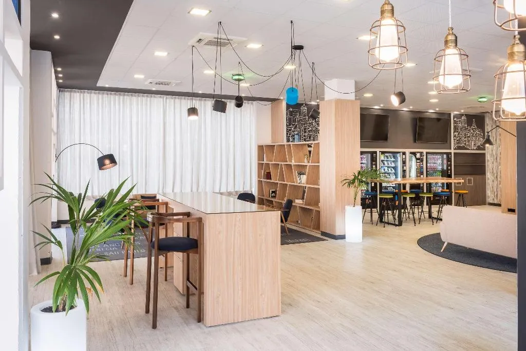 Lobby, Madrid Airport Suites Affiliated By Melia, Madrid