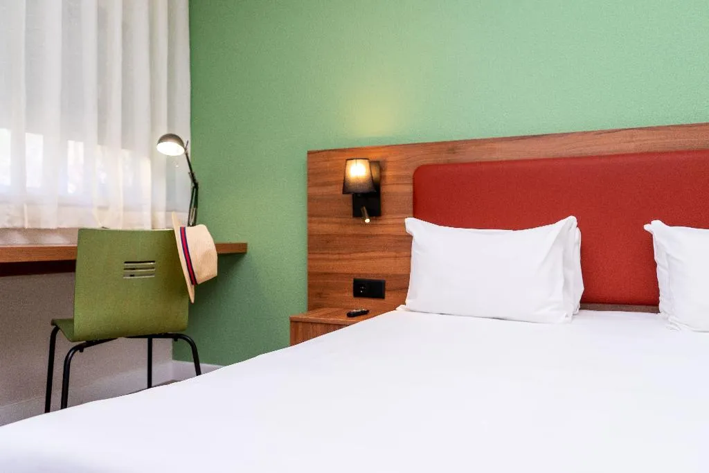 DOUBLE SUPERIOR Room, Campanile Setubal, Lisbon