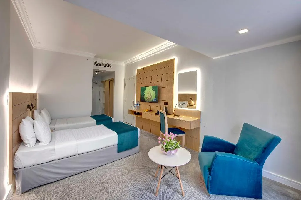 Room, Lotus Grand Hotel Dubai, Dubai
