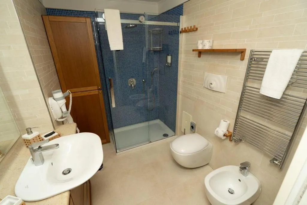 Room, Moon Luxury Rooms & Apartments, Naples