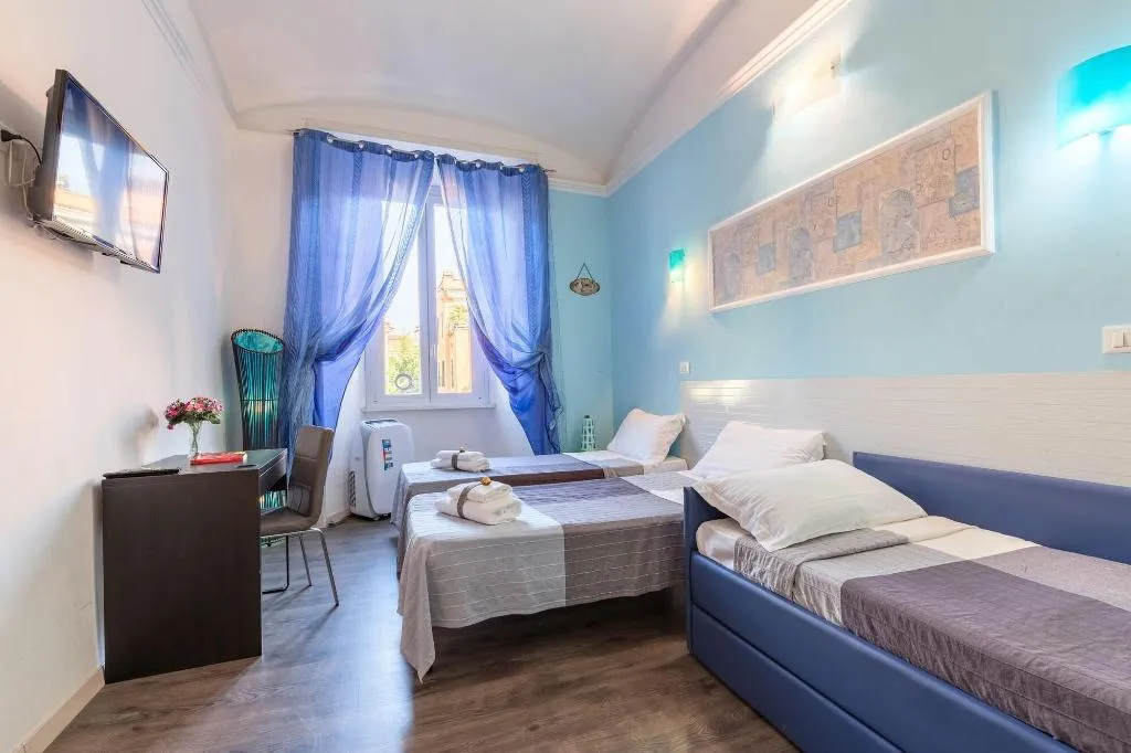 Room, Do Domus, Naples