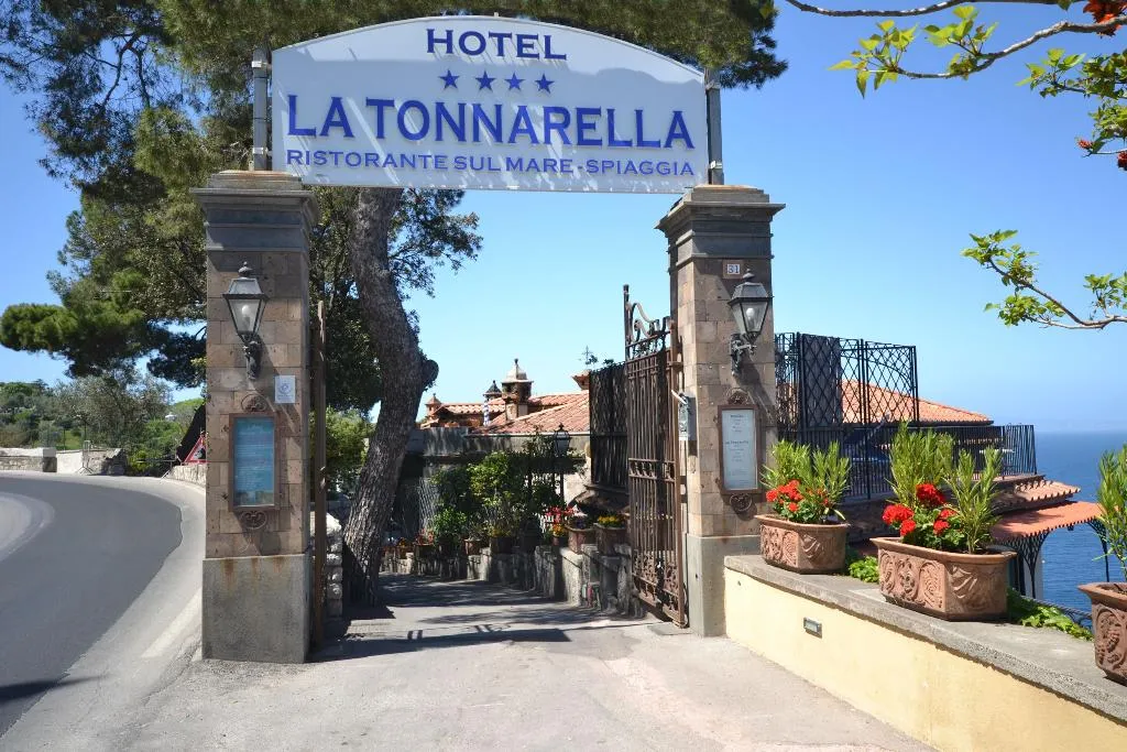 Lobby, La Tonnarella, Naples