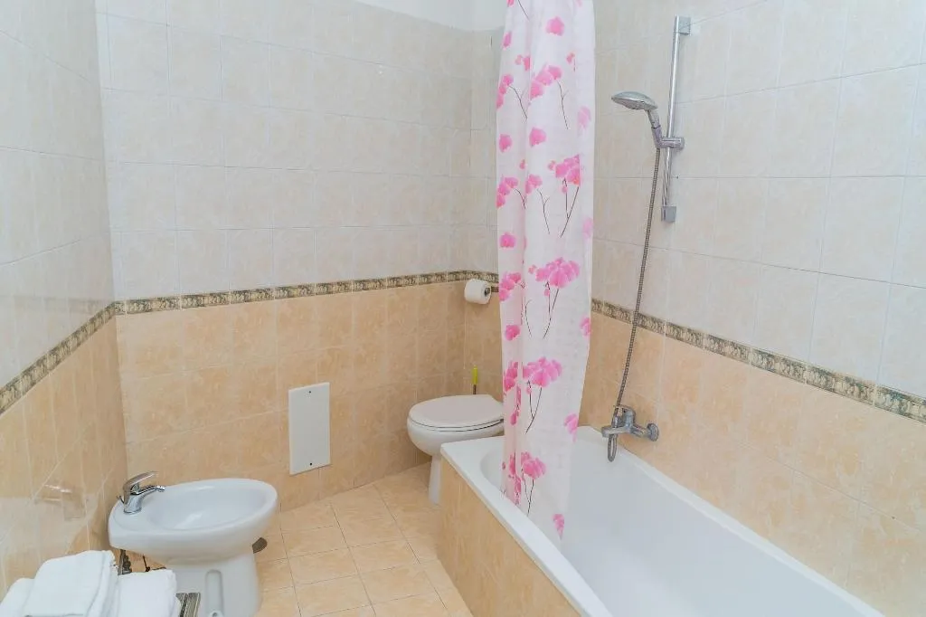 Room, Sanfralù, Naples