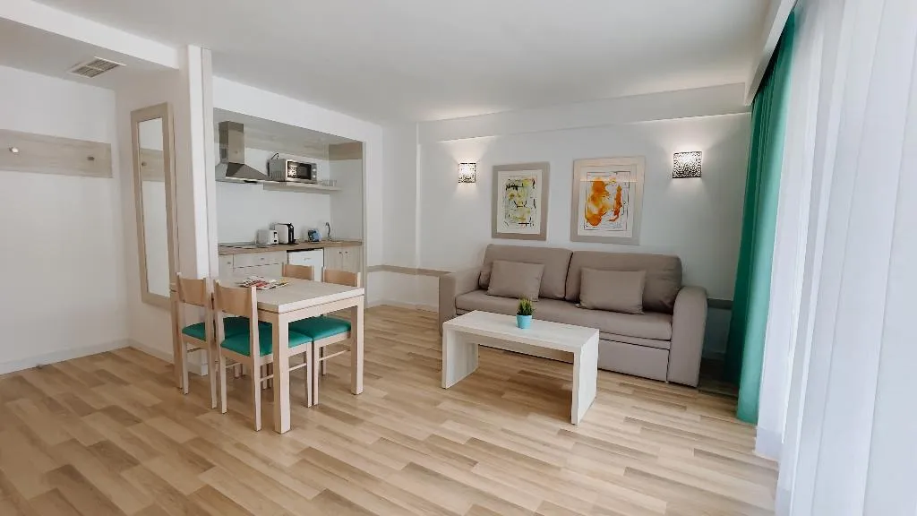 SUITE ONE BEDROOM ONE BATHROOM Room, Comitas Floramar, Menorca
