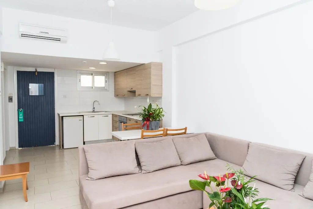 APARTMENT SEA VIEW ONE BEDROOM Room, Helios Bay Hotel Apts & Villas, Cyprus