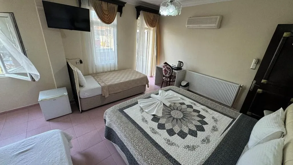 Room, Ephesus Centrum, Izmir