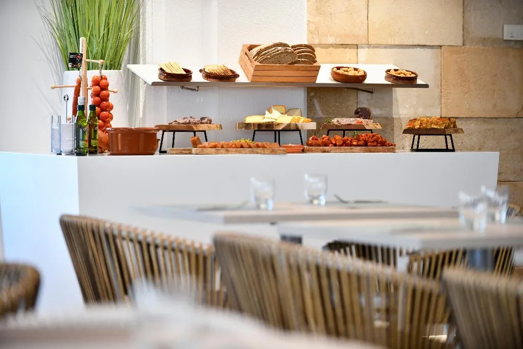 Restaurant, Salles Hotel Marina Portals, Majorca