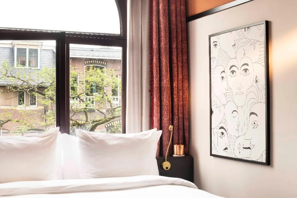 DOUBLE BASIC Room, Jan Luyken Amsterdam, Amsterdam