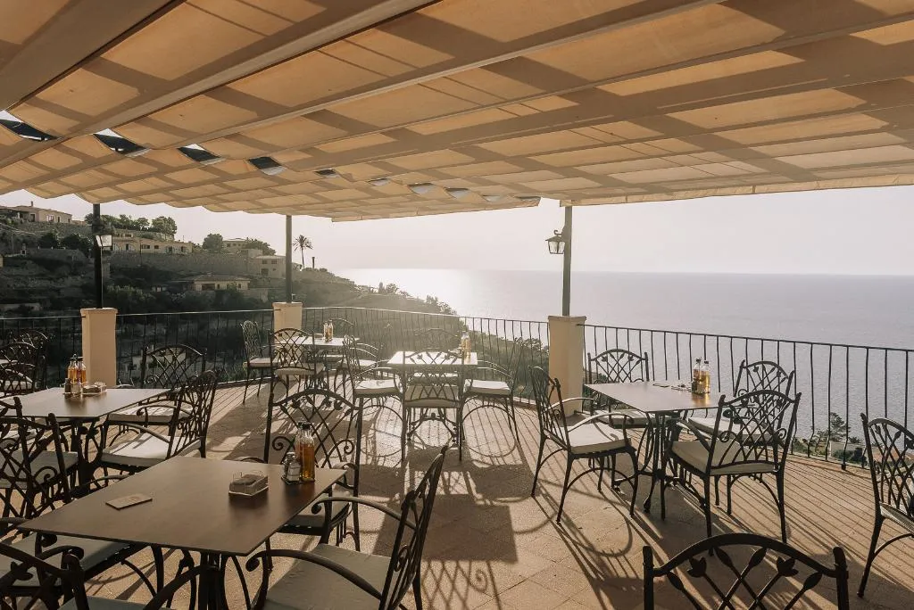 Terrace, Baronia, Majorca