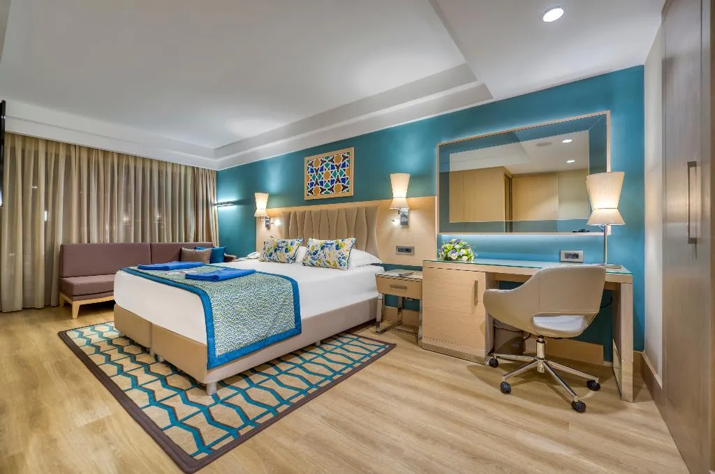 DOUBLE POOL VIEW Room, Megasaray Club Belek, Antalya