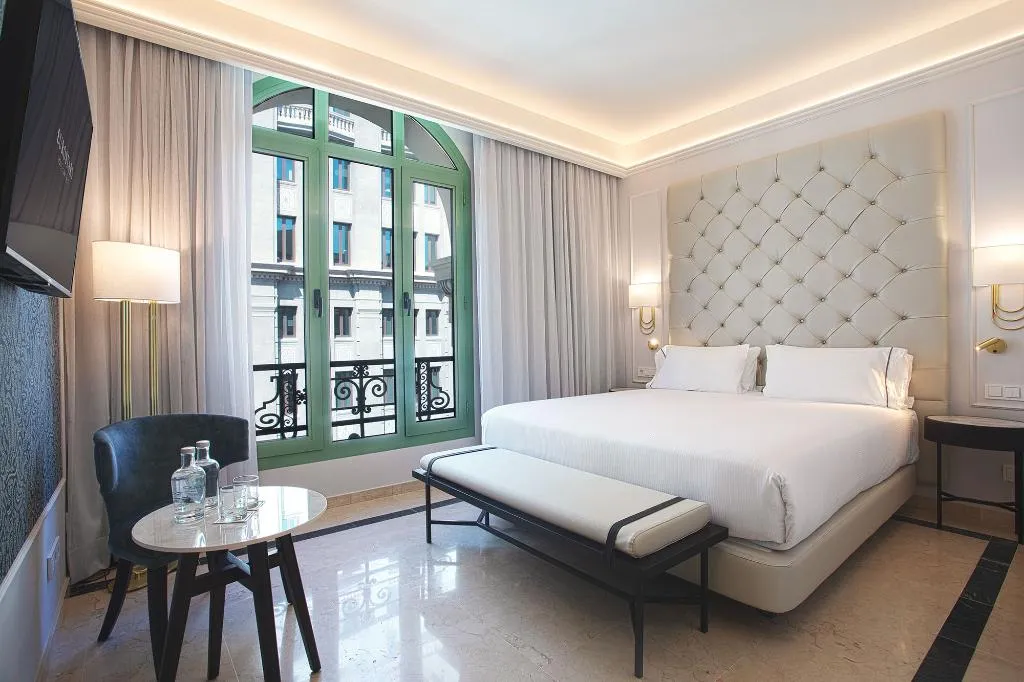 JUNIOR SUITE STANDARD Room, Eurostars Laietana, Barcelona
