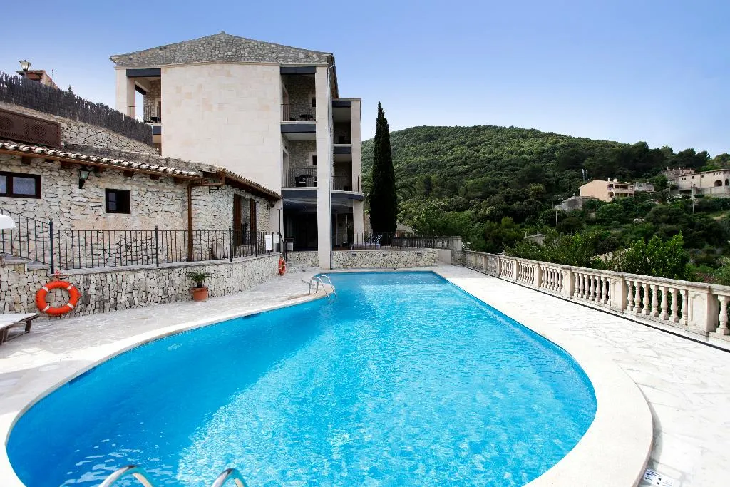 Pool, reco de Randa, Majorca