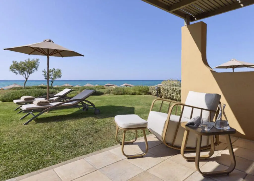 BUNGALOW BEACH FRONT WITH PRIVATE POOL Room, Aquila Rithymna Beach, Crete