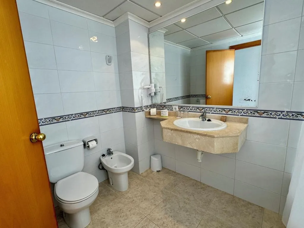 TWIN SEA VIEW WITH BALCONY Room, Cala Ferrera, Majorca