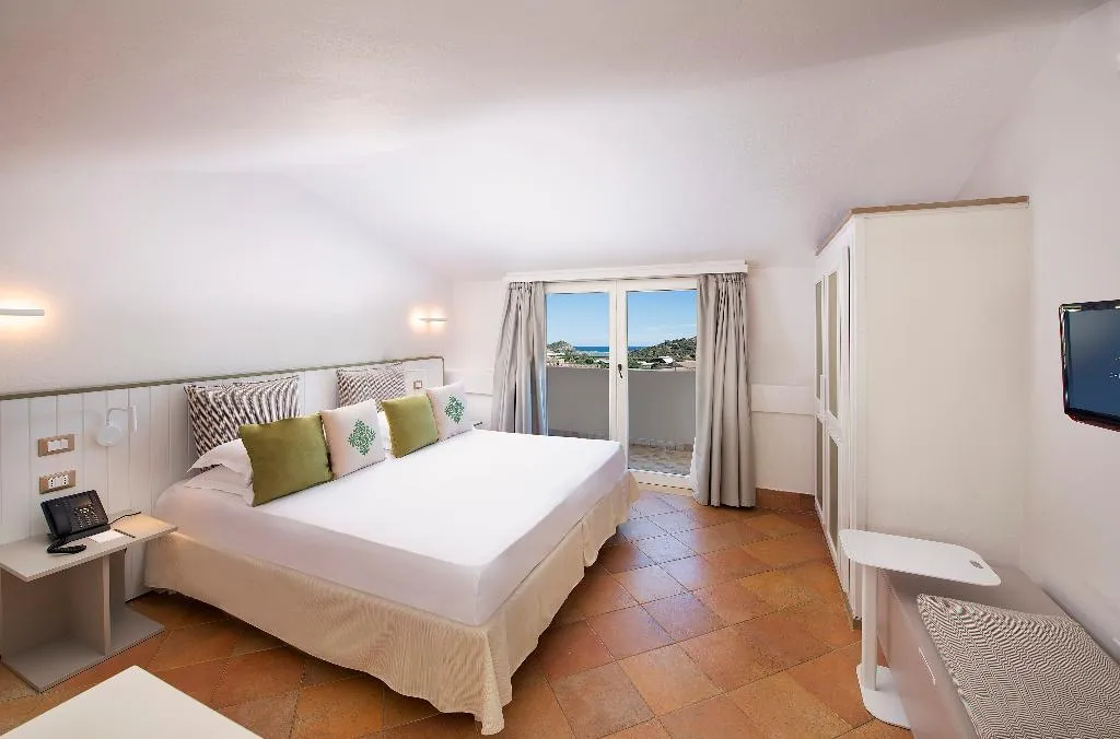 FAMILY ROOM GARDEN VIEW Room, The Village Chia Laguna Sardinia, Cagliari