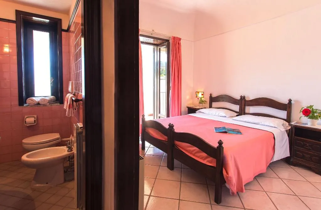 Double or Twin STANDARD Room, Terme San Valentino, Naples
