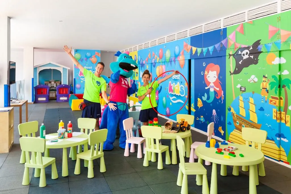 Sports and Entertainment, Best Jacaranda, Tenerife