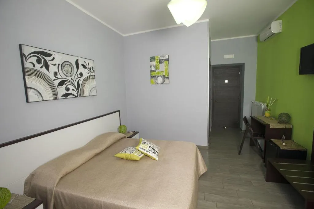 Room, B&B Eco, Naples