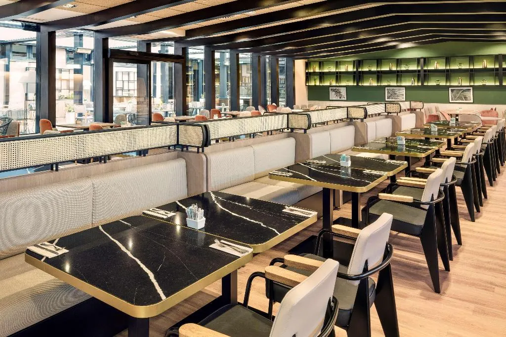 Restaurant, Melia Avenida America, Madrid