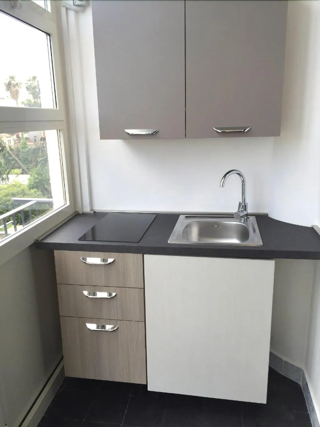 Room, B&B Napolimilionaria, Naples