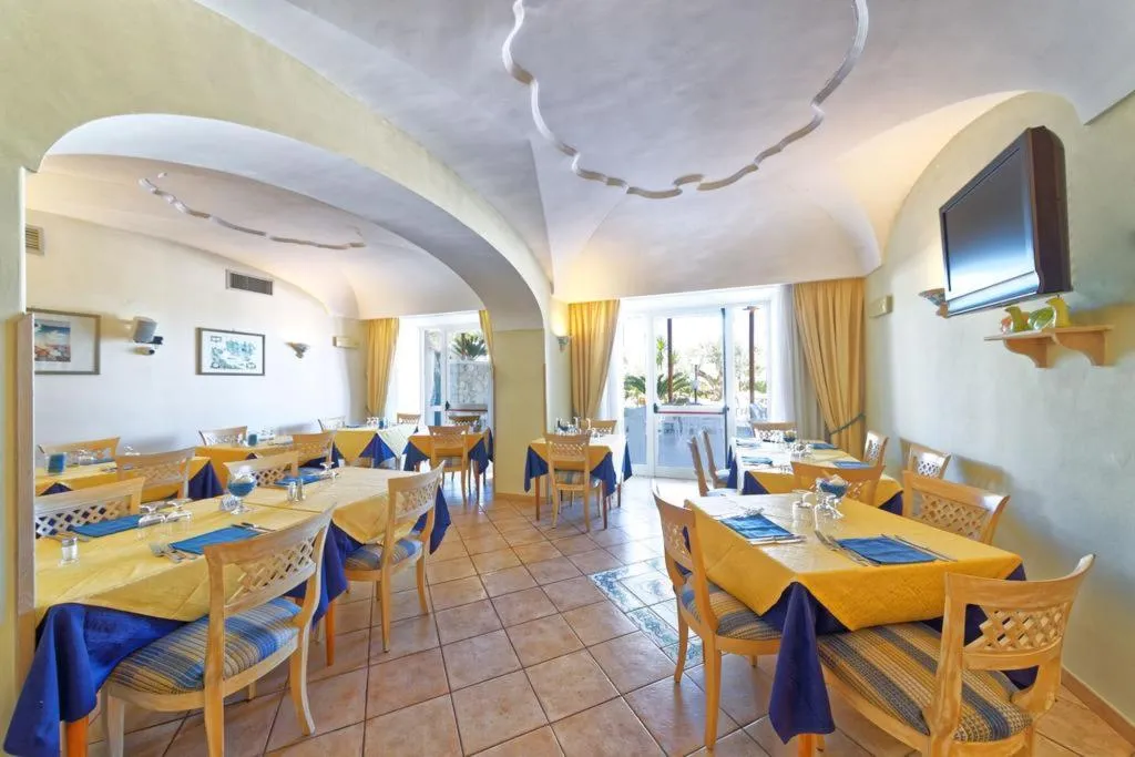 Restaurant, Punta Imperatore, Naples