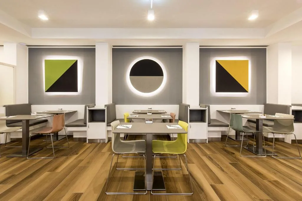Restaurant, 43 Station Hotel, Milan