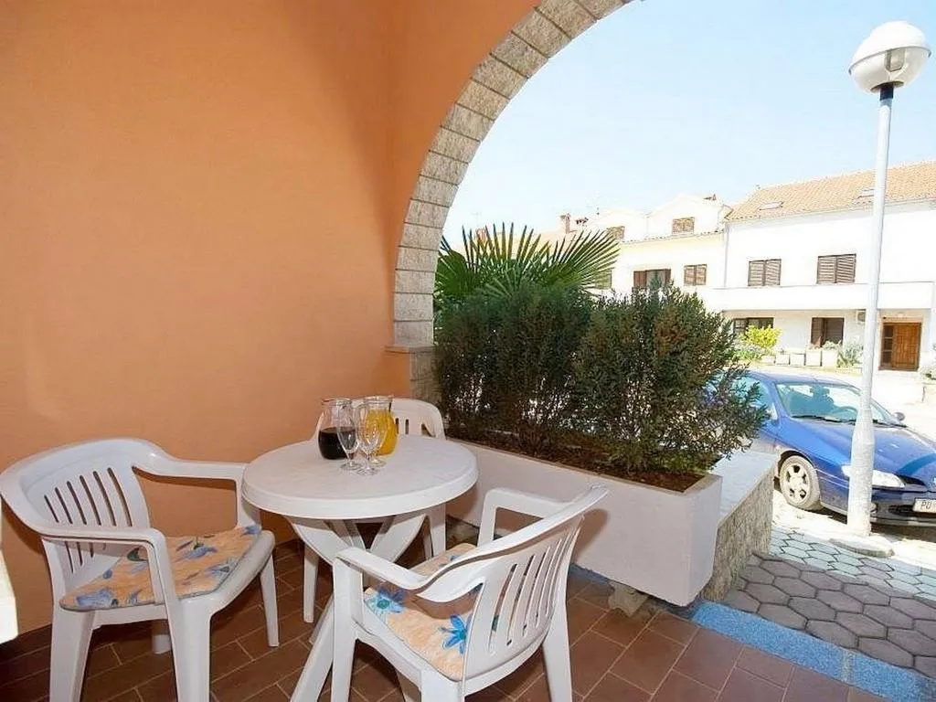 APARTMENT CAPACITY 2 Room, Apartments Valentin Vrsar, Istria