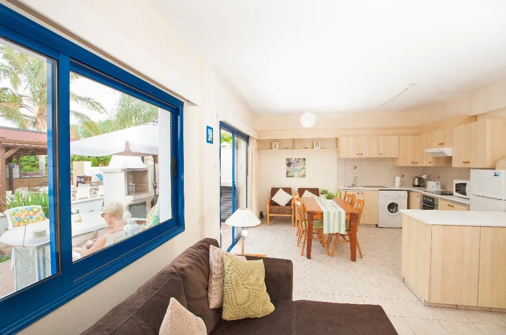 APARTMENT TWO BEDROOMS Room, Flouressia Gardens, Cyprus