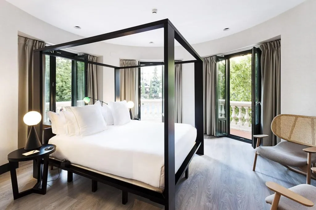DOUBLE PREMIUM KING BED Room, One Shot Luchana 22, Madrid