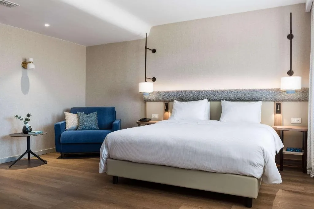 JUNIOR SUITE KING SIZE BED Room, Ambasciatori Hotel Venice Mestre, Tapestry Collec, Venice