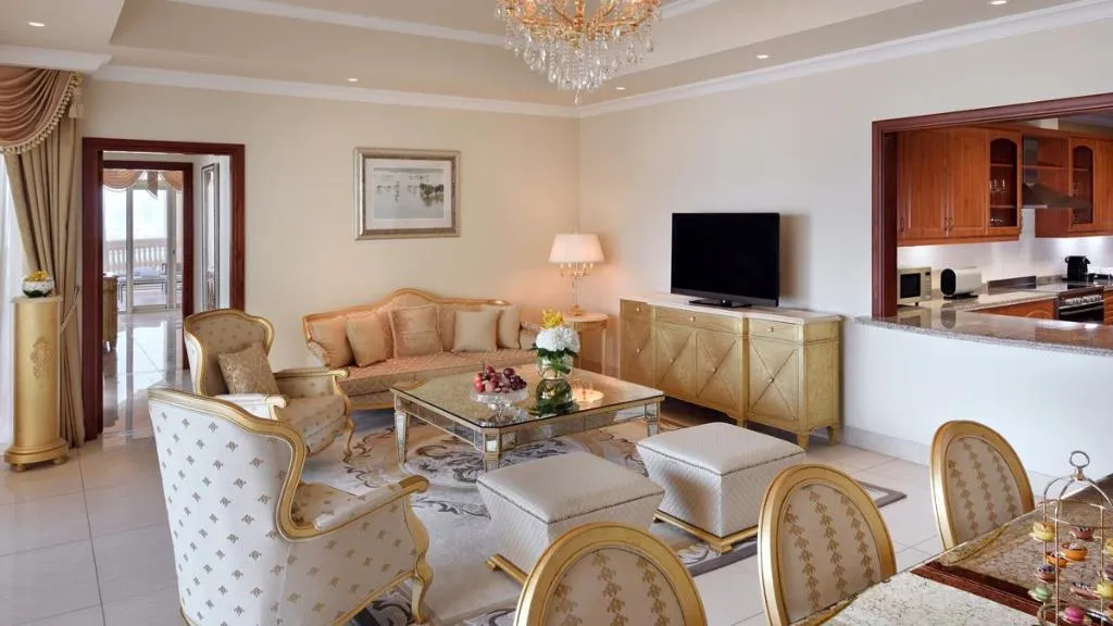 SUITE SUPERIOR THREE BEDROOMS Room, Kempinski Hotel & Residences Palm Jumeirah, Dubai
