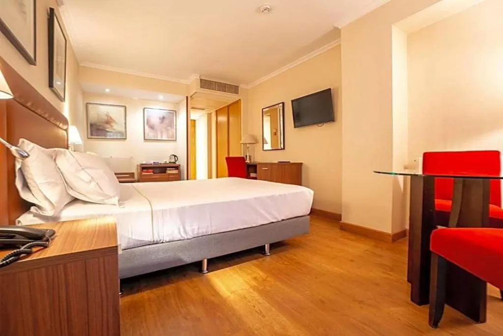 General view, Aparto-Hotel Rosales, Madrid