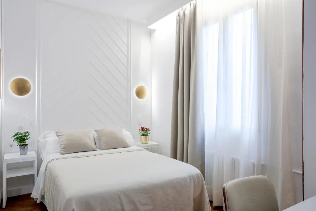 SINGLE STANDARD Room, Gaudi, Barcelona