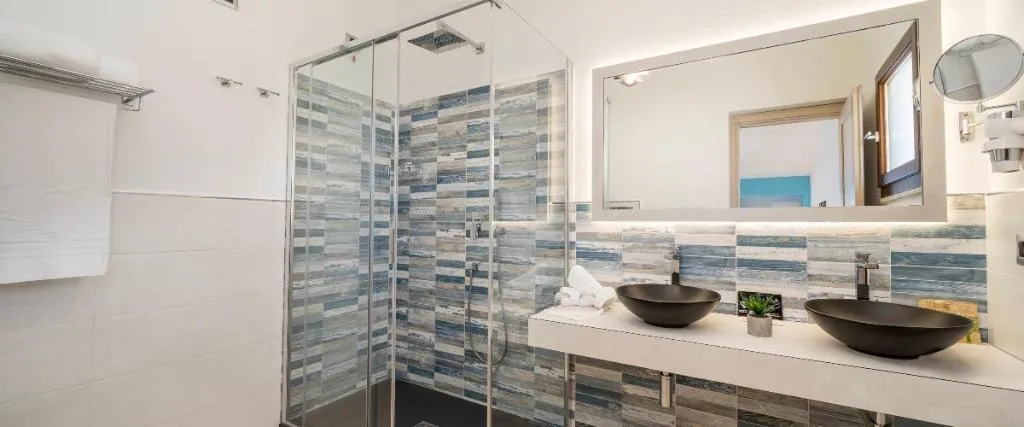 Double or Twin DELUXE WITH JACUZZI Room, Hotel La Conchiglia, Nuoro