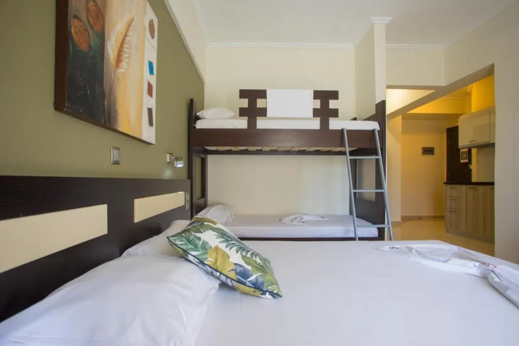 FAMILY ROOM CLASSIC Room, Villa Amalia Sun Beach, Thessaloniki