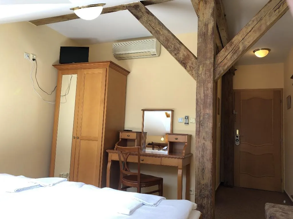 Double or Twin STANDARD Room, Brezina, Prague