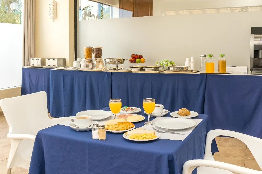 Restaurant, Janelas do Mar, Algarve