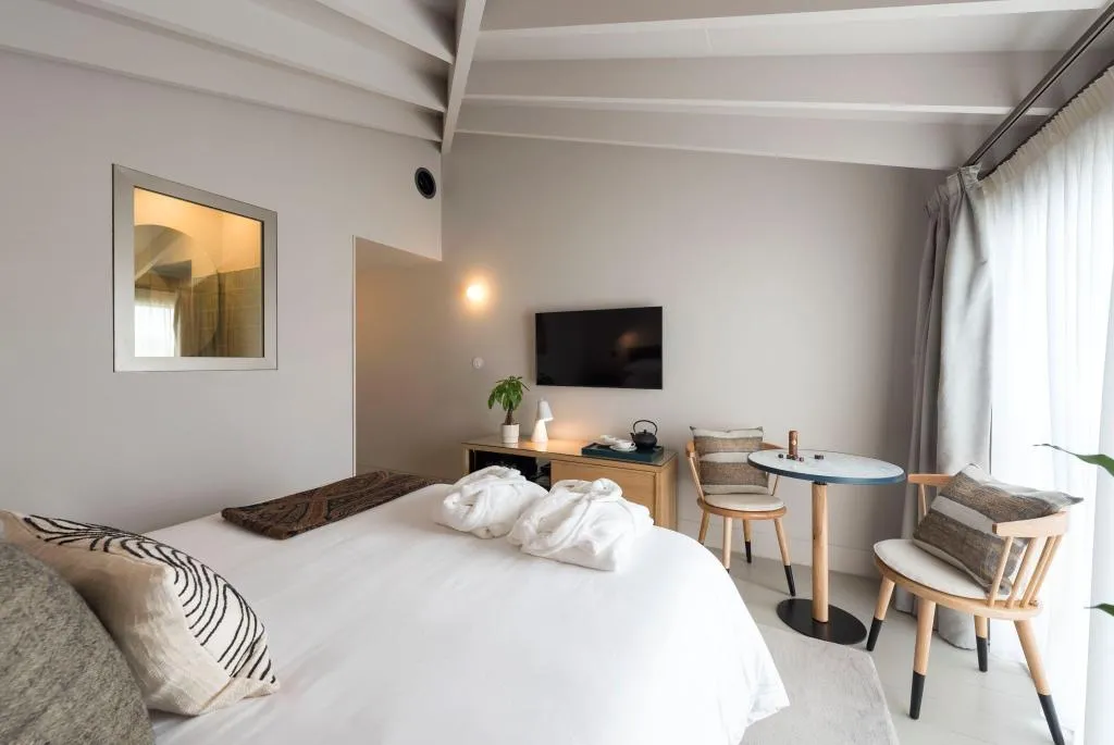 DOUBLE GARDEN VIEW ONE BEDROOM Room, Jardins Do Porto - By Unlock Hotels, Porto