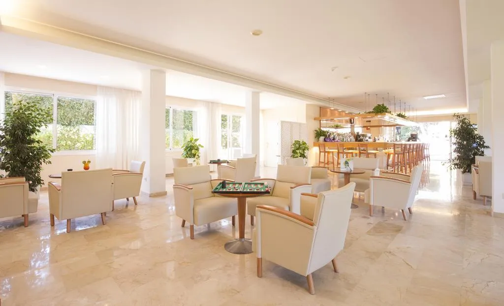 Bar, Canyamel Sunrise Apartments, Majorca