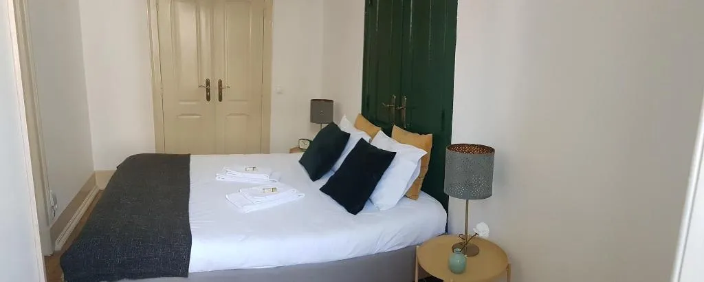 Room, Dukostel, Lisbon