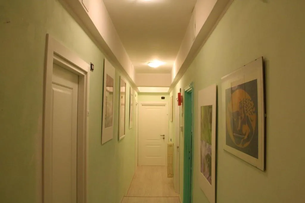 Room, Colosseoinn, Naples
