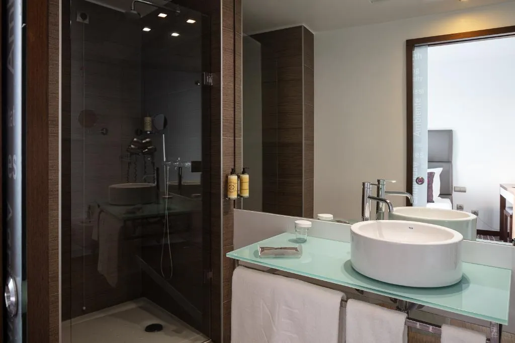 SINGLE STANDARD Room, Neya Lisboa Hotel, Lisbon